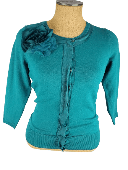 The Limited women's green button sweater size M - Solé Resale Boutique thrift