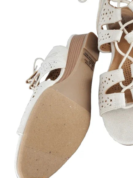 Comfortview women's beige sandals size 11M - Solé Resale Boutique thrift