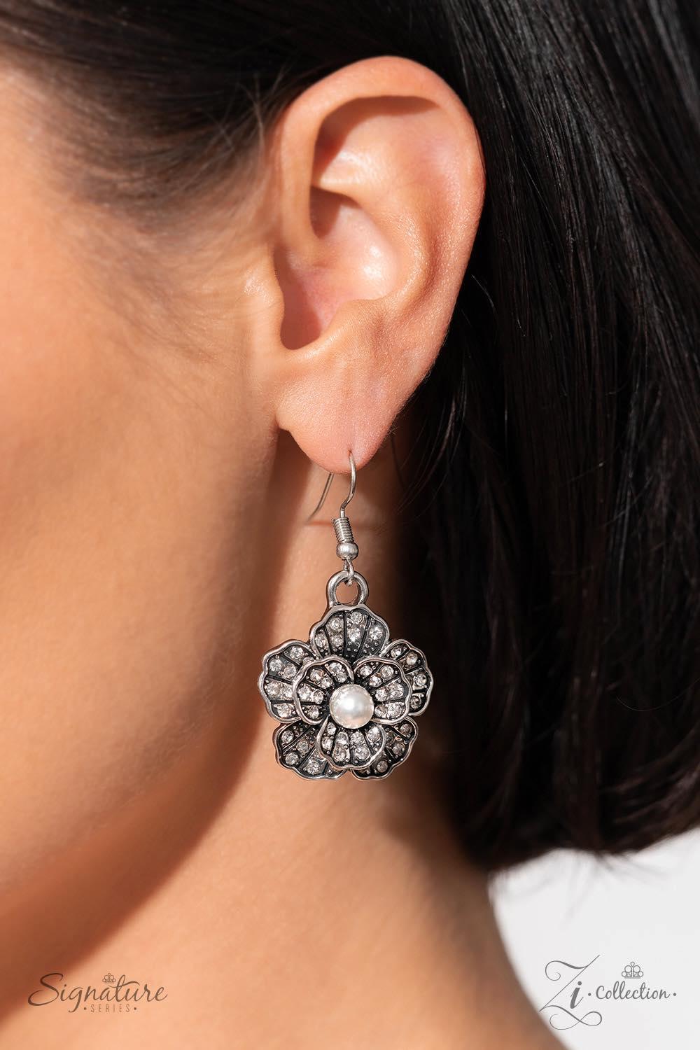 The Raven women's silver necklace and earring set - Solé Resale Boutique thrift