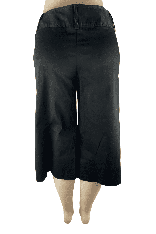 No Boundaries juniors women black gaucho shorts size 13 - Solé Resale Boutique thrift