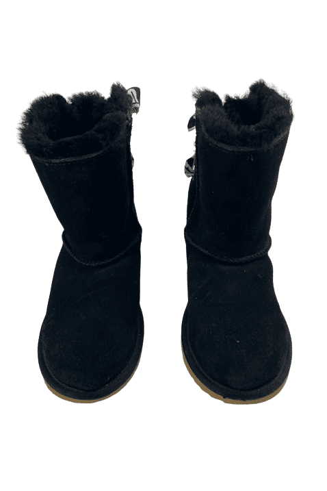 UGG girls black short boots with back lace size 2 – Solé Resale UGG girls black short boots with back lace size 2 – Solé Resale