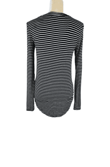 Old Navy women's black and white shirt size S - Solé Resale Boutique thrift