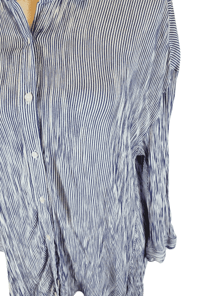 Ro and De women's blue and gold blouse size L - Solé Resale Boutique thrift