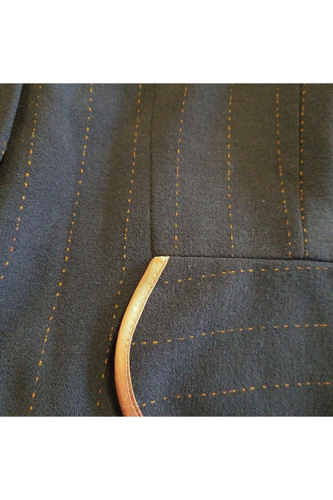Larry Levine women's brown pant suit size 6 - Solé Resale Boutique thrift