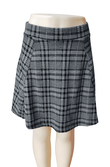 H&M women's black and white, checker, mini skirt size S - Solé Resale Boutique thrift