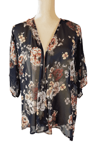 Kirious women's black top size M - Solé Resale Boutique thrift