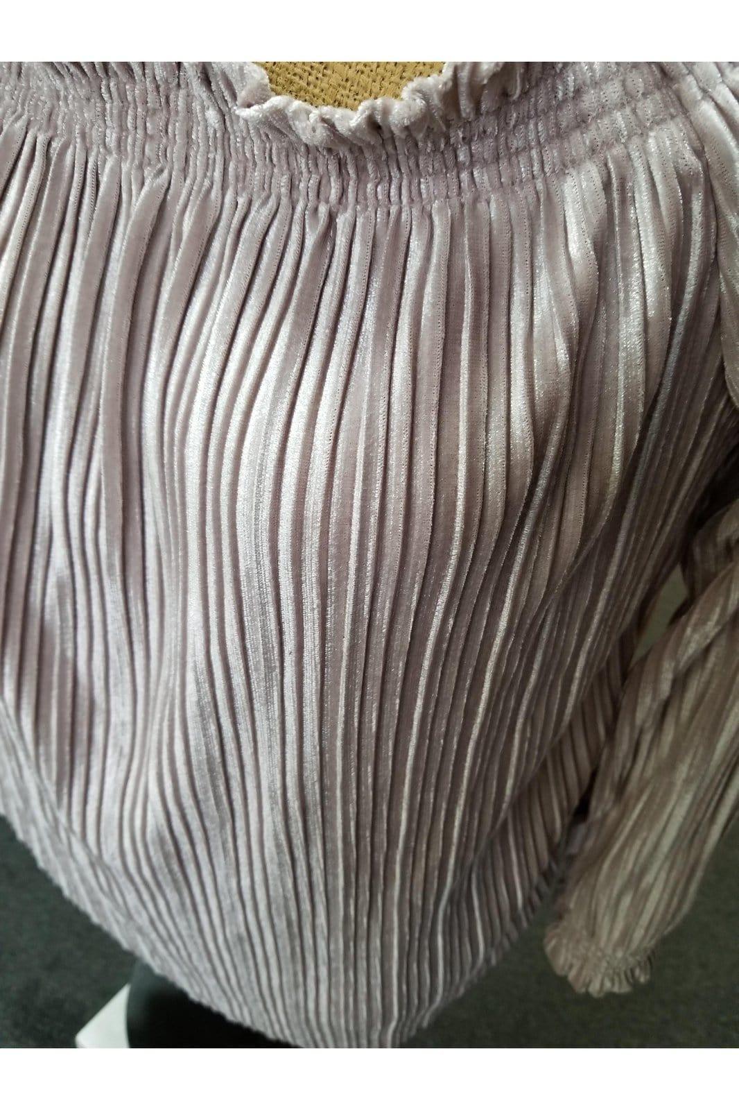 Banana Republic women's champagne shimmer, pleated blouse size L - Solé Resale Boutique thrift