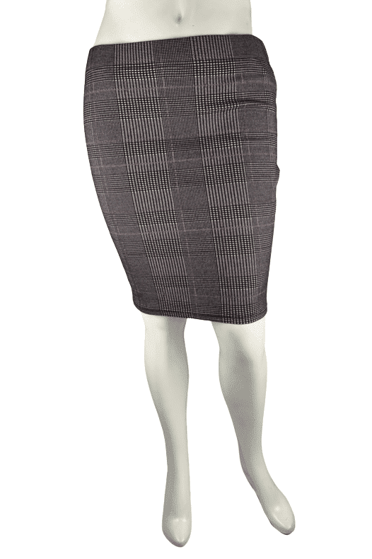 Forever 21 women's checker black skirt size 2X - Solé Resale Boutique thrift