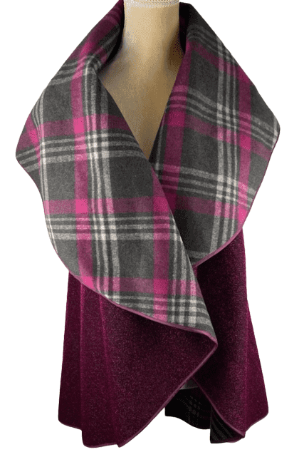 Jerry T women's pink reversible cape size L - Solé Resale Boutique thrift