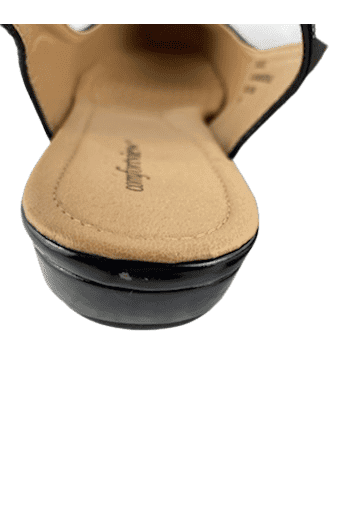 Comfortview women's black flat shoes size 11W
