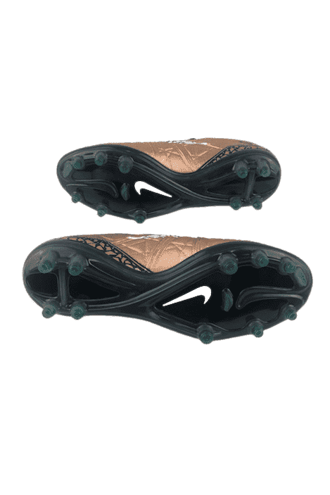 Nike hypervenom nike skin unisex kids gold cleats size 4 - Solé Resale Boutique thrift