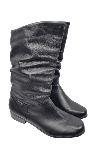 St John's Bay women's black boots size 7.5M - Solé Resale Boutique thrift