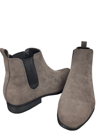 ASOS Design chelsea faux suede grey men boots size 9 - Solé Resale Boutique thrift
