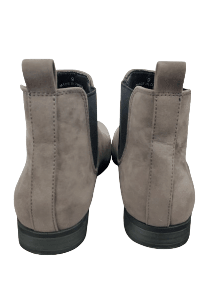 ASOS Design chelsea faux suede grey men boots size 9 - Solé Resale Boutique thrift