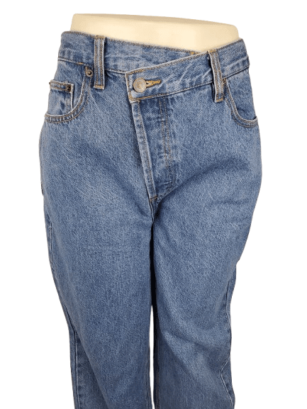 Fashion Nova women's crossover blue jeans size 11 - Solé Resale Boutique thrift