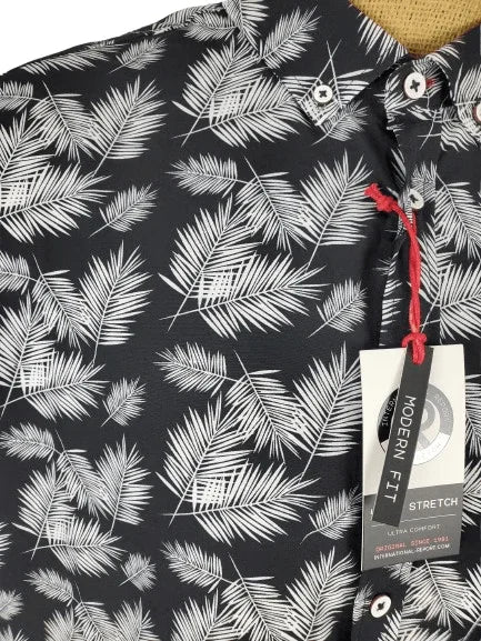 International report men's black and white shirt size XXL - Solé Resale Boutique thrift