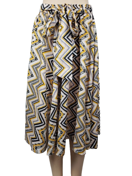 Skirt with a zigzag pattern on a mannequin against a white background