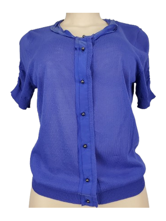 Blue short-sleeve cardigan on a mannequin against a white background