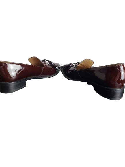 Banana Republic women's burgundy patent tassel loafers size 6.5