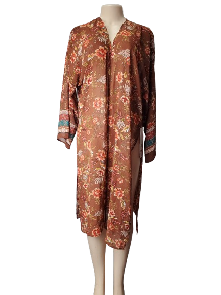 Floral patterned kimono-style garment on a mannequin against a white background