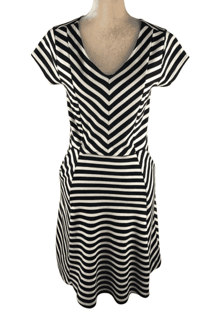 Isaac Mizrahi women's black and white stripe dress size XS - Solé Resale Boutique thrift