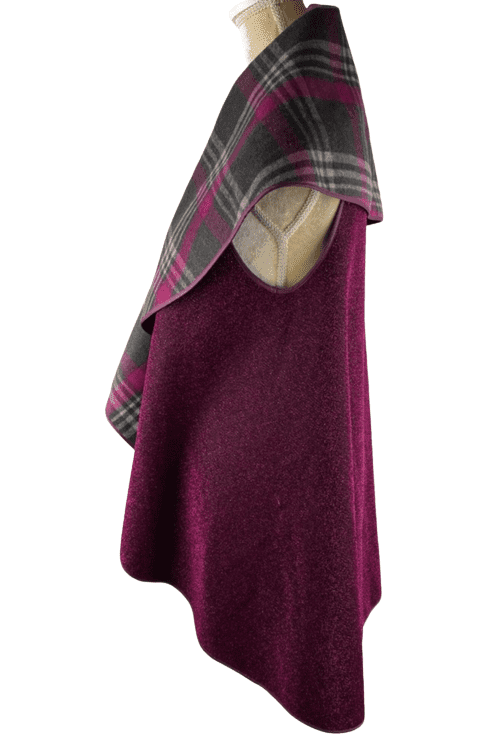 Jerry T women's pink reversible cape size L